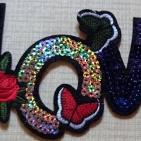 Ecusson love thermocollant