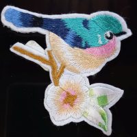 Oiseau sur une branche