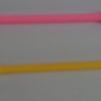 Aiguilles a coudre en plastique